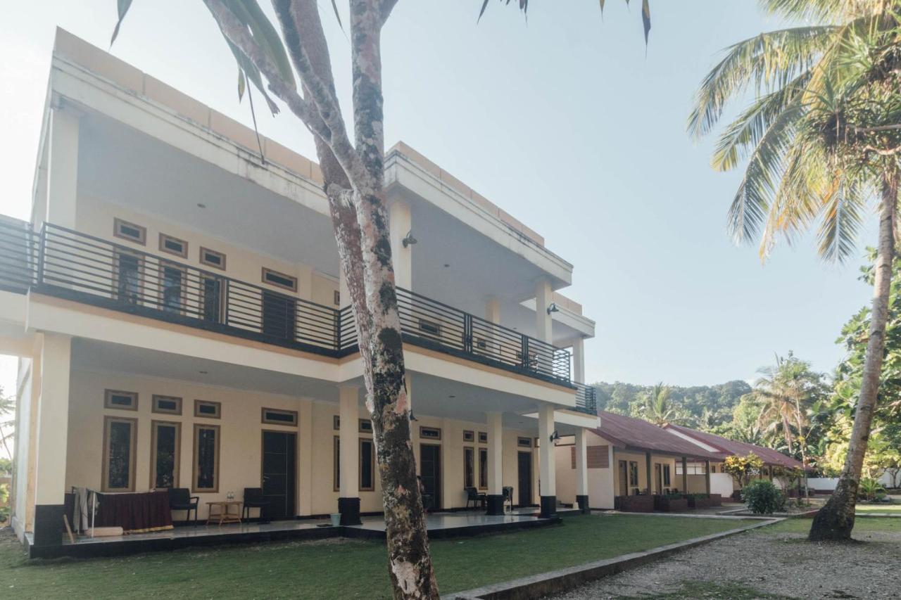 Oyo 1688 Collin Beach Hotel Ambon Eksteriør bilde