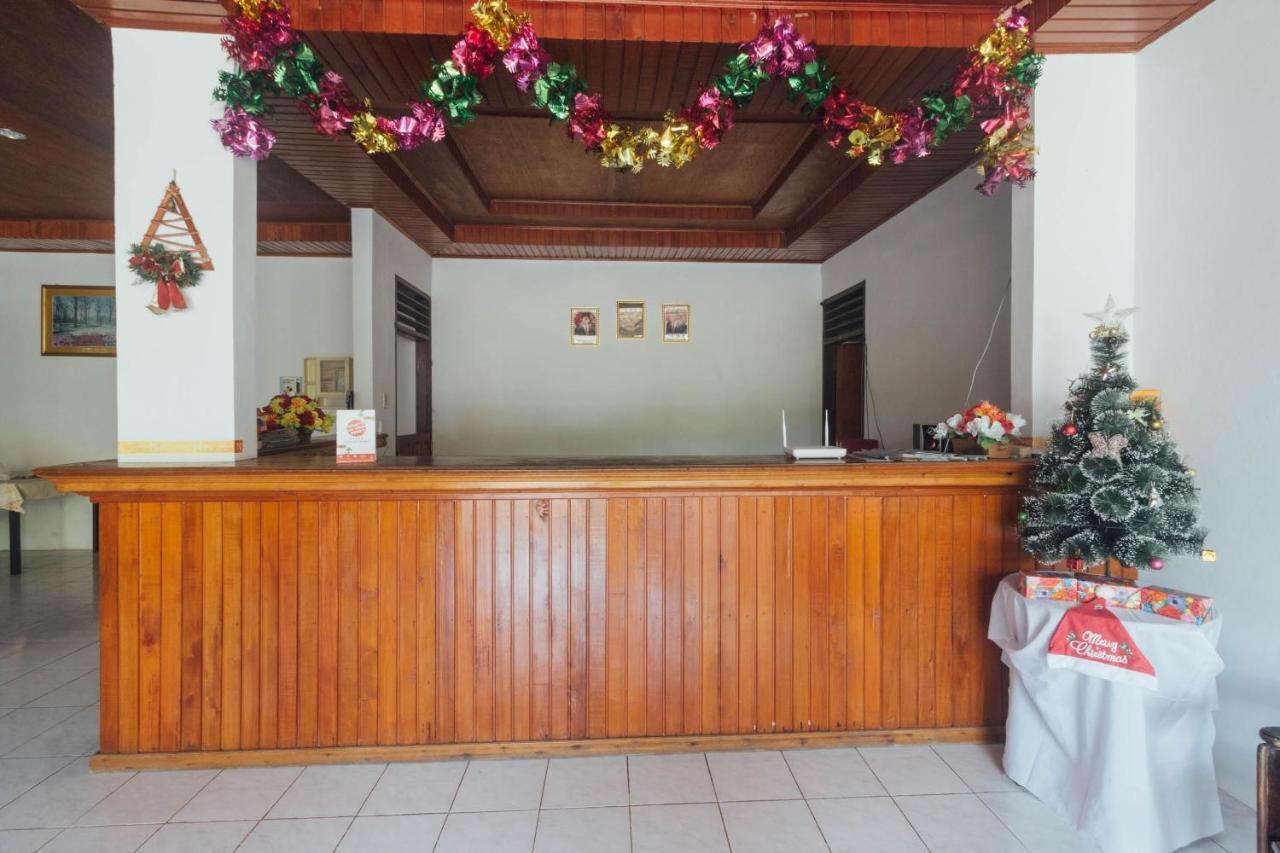 Oyo 1688 Collin Beach Hotel Ambon Eksteriør bilde
